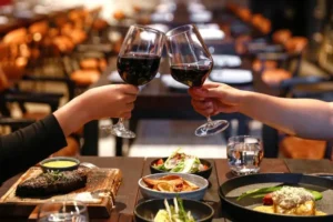 Bí quyết xây dựng thực đơn nhà hàng theo mùa: Tối ưu hóa chi phí và chinh phục thực khách